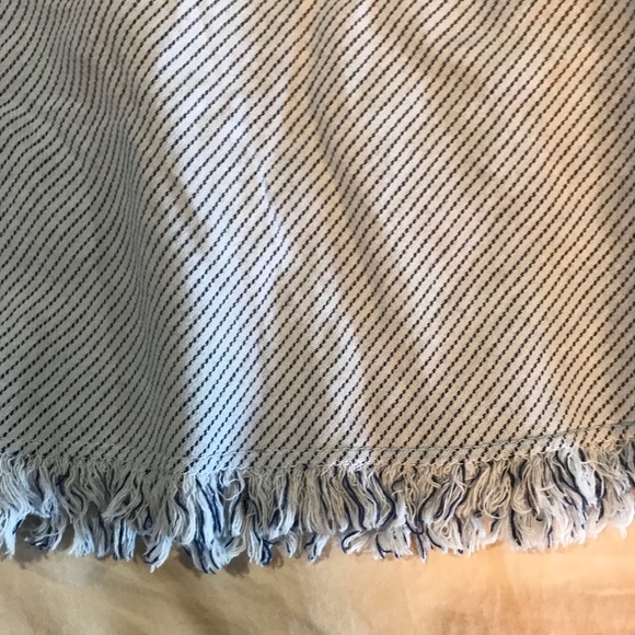 Off the shoulder shirt - Picture 4 of 5